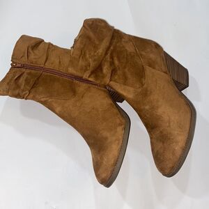 Universal Thread Women Boots Size 11